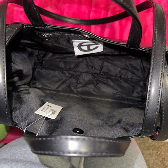 Black Telfar Medium Shopping Bag. Never Worn/ Used. Still has tags - Picture 4 of 5
